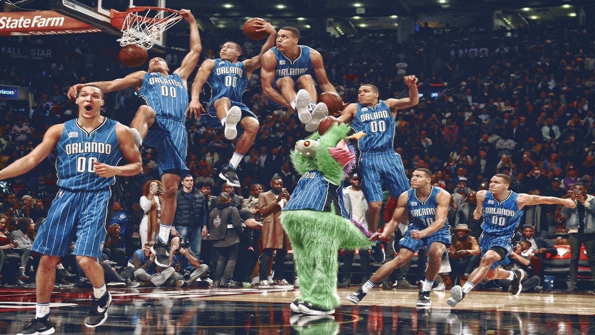 激烈对抗在场上上演，球员们拼尽全力，激烈对决的意思